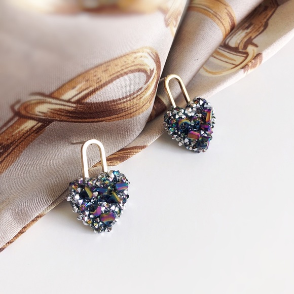 ✨NEW✨ Crystal Heart Stud Earrings for Women, Girls , Students, Party. - Picture 9 of 10